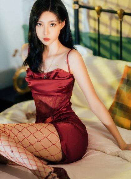 白鹿的新剧《以爱为营》